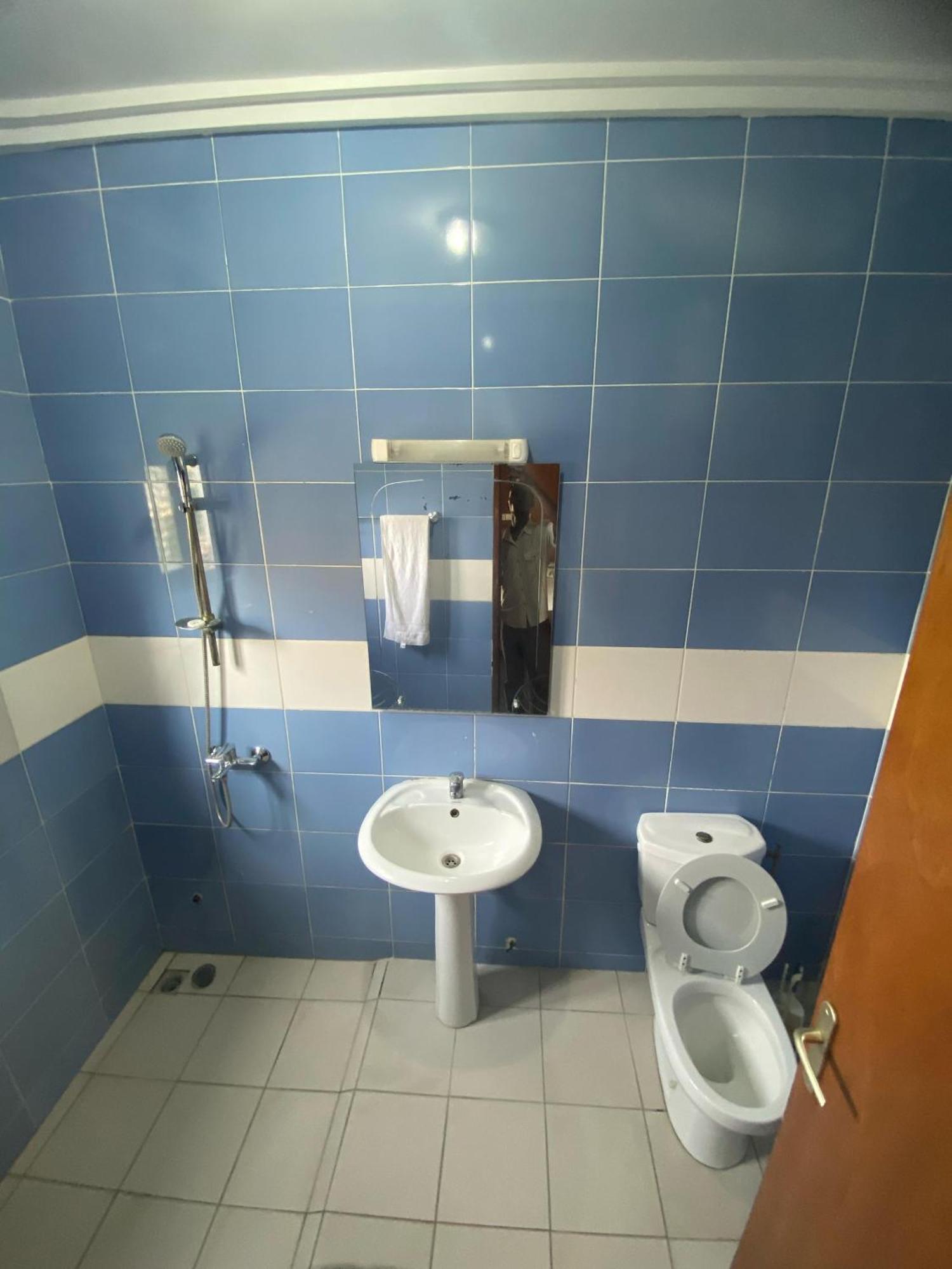 Hotel Yabisso Lome Ngoại thất bức ảnh